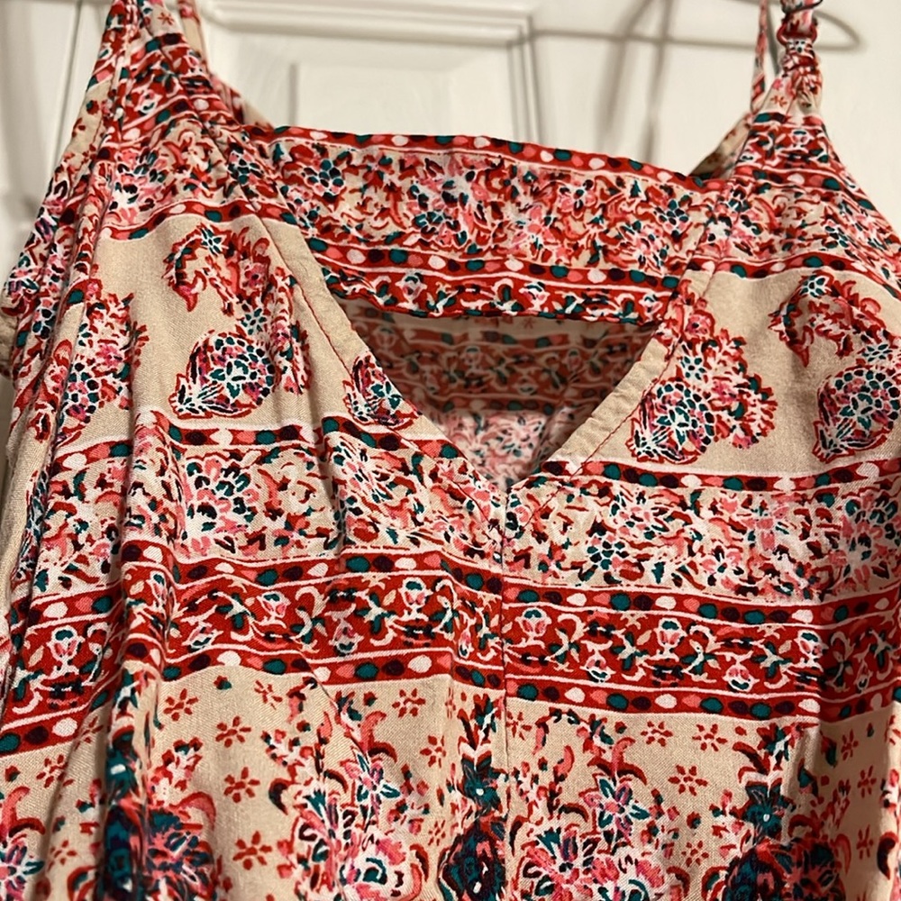 Pattern&Color - Tank top blouse - Size Medium - Xhiliration